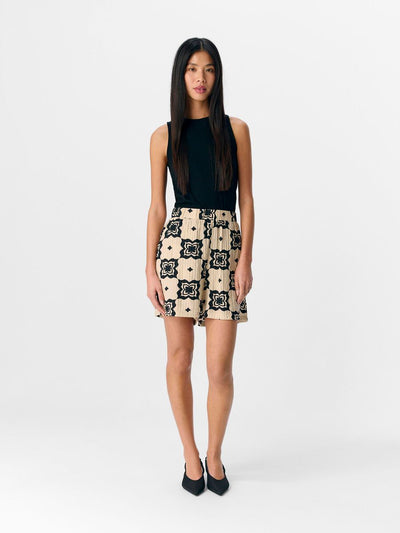 ObjElla Shorts Sandshell/Black