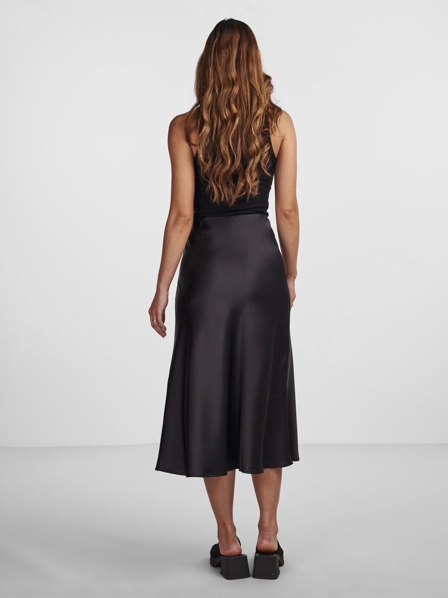 YasPella Midi Skirt Black