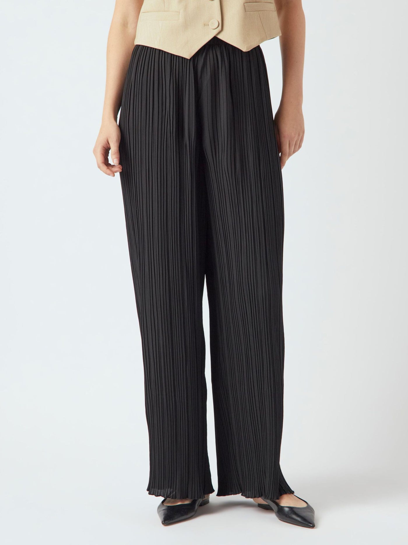 YasPhilina HW Trousers Black