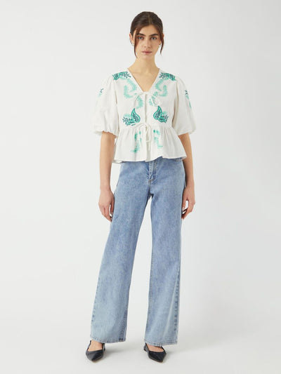 YasPine Tie Top White/Pine Embroidery