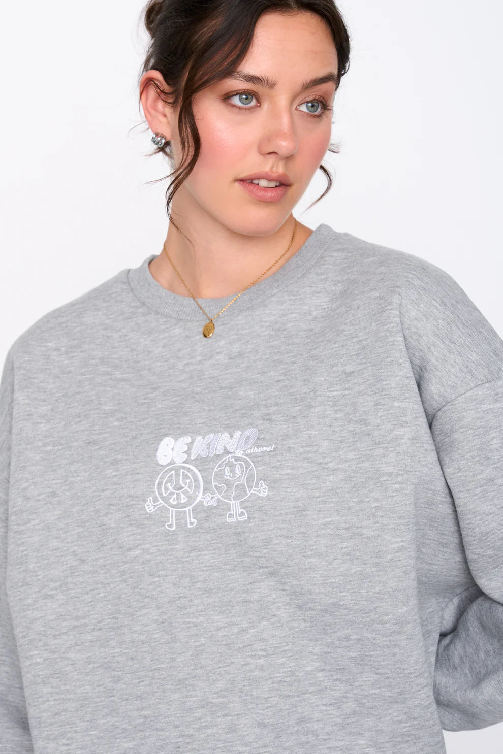 Be Kind Sweatshirt Grey