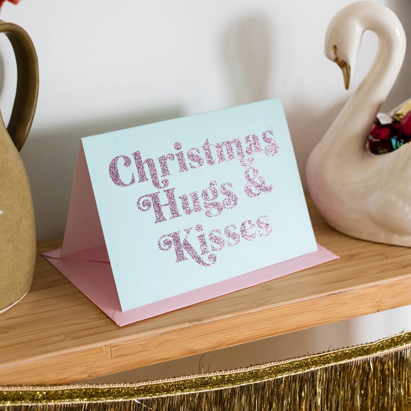 'Christmas Hugs & Kisses' Retro Glitter Card: Cello