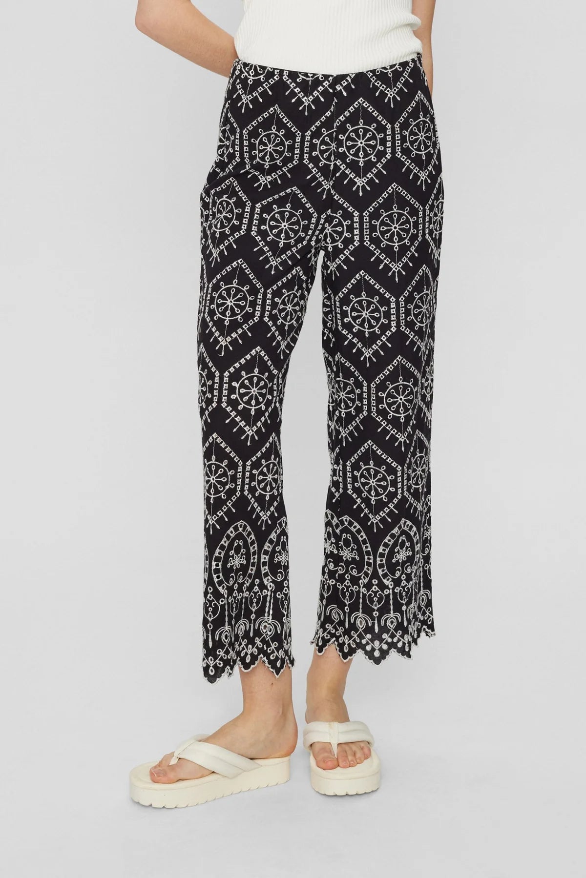 NuEvelyn Cropped Trousers Black