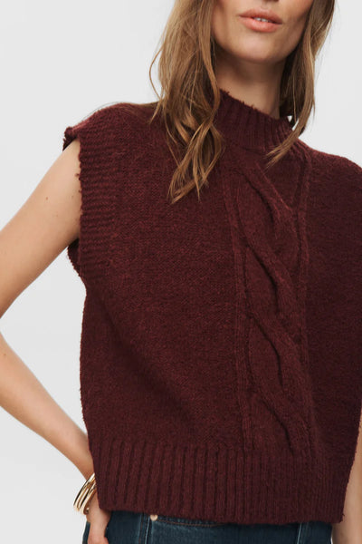 NuCaly Vest Wine