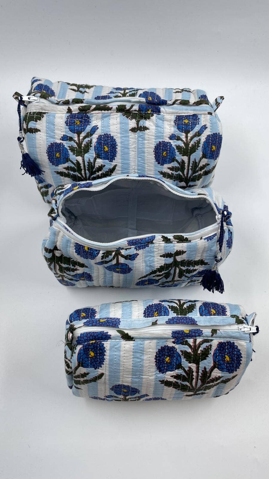 100% cotton  quilted washbag set of 3 small medium n large