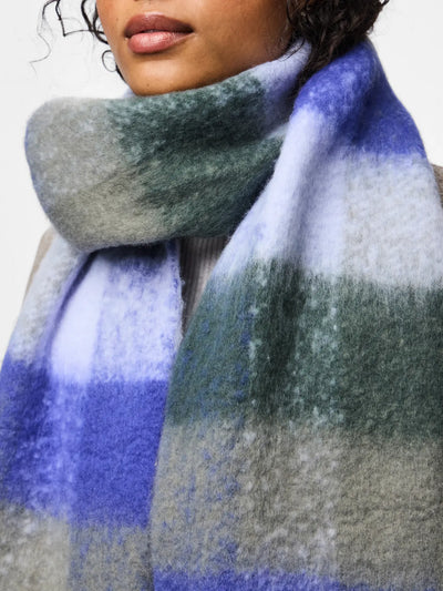 PcBea Narrow Long Scarf Darkest Spruce Square