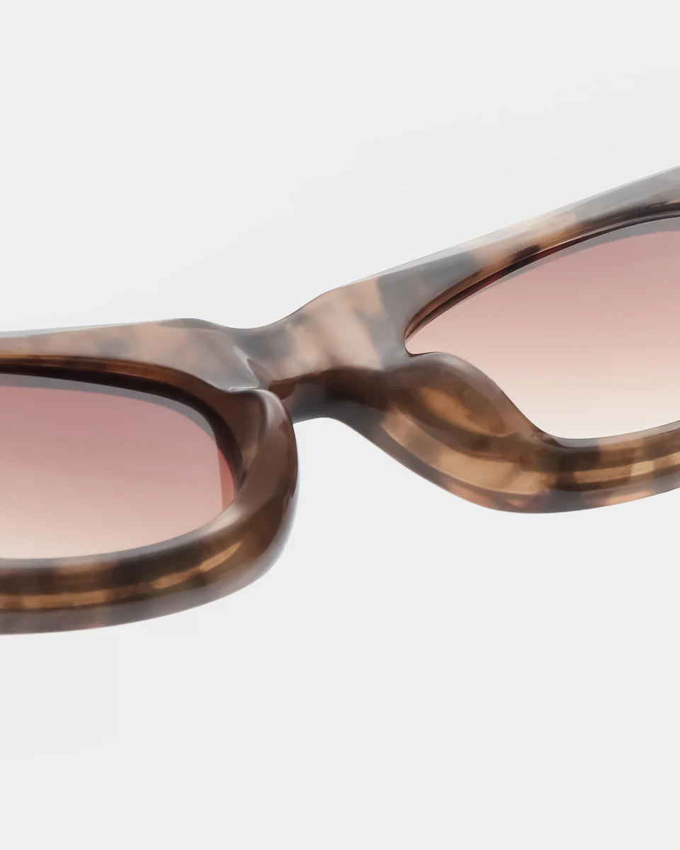 Frida Coquina Sunglasses