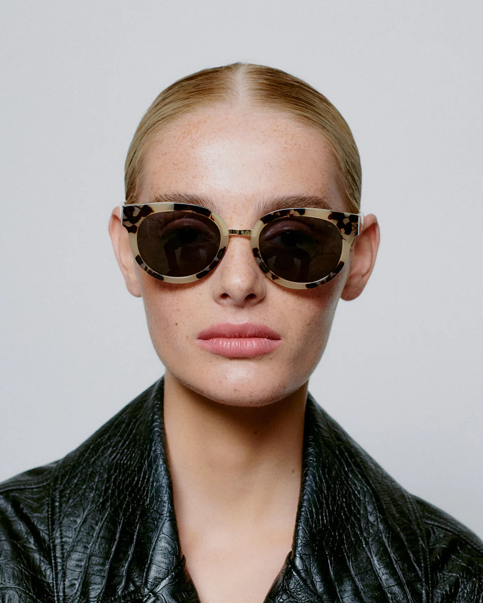 Jolie Hornet Sunglasses