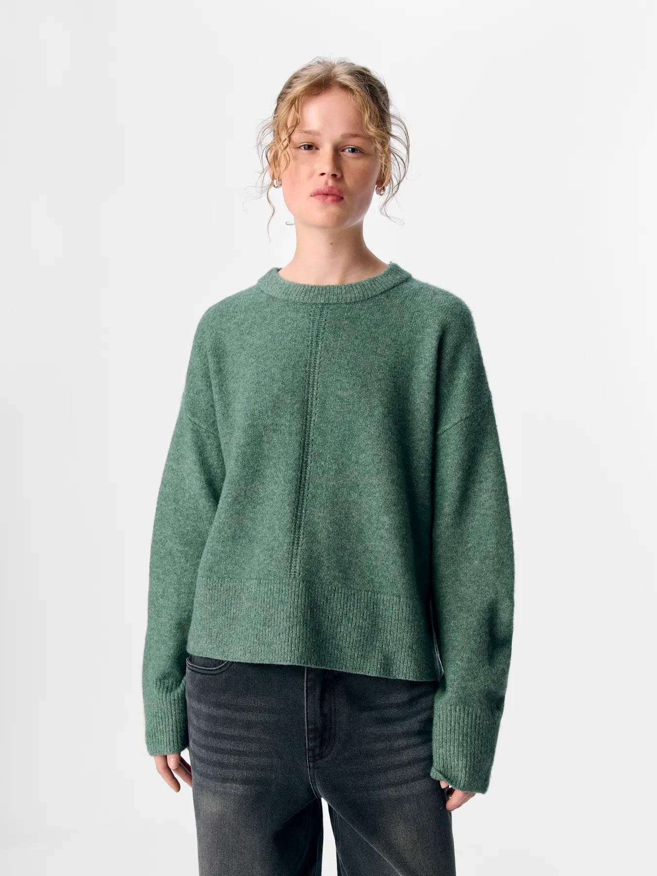 ObjJuno Knit Laurel Wreath