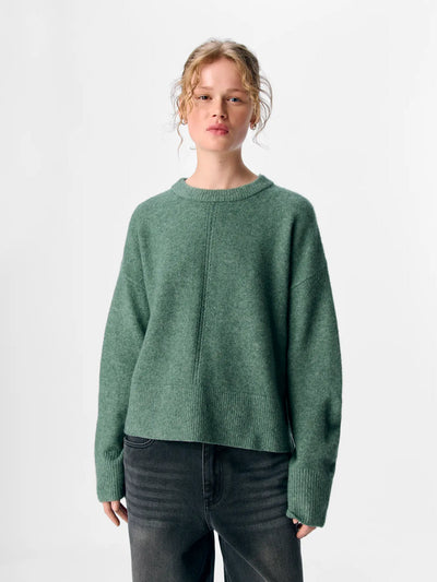 ObjJuno Knit Laurel Wreath