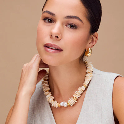 Statement Chip & Stationed Pearl Necklace