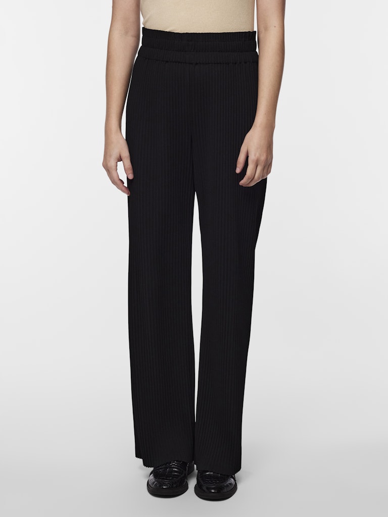 YasAlisa Pleated Trouser