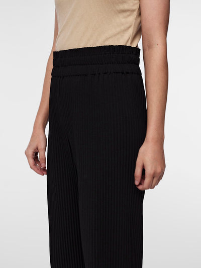 YasAlisa Pleated Trouser