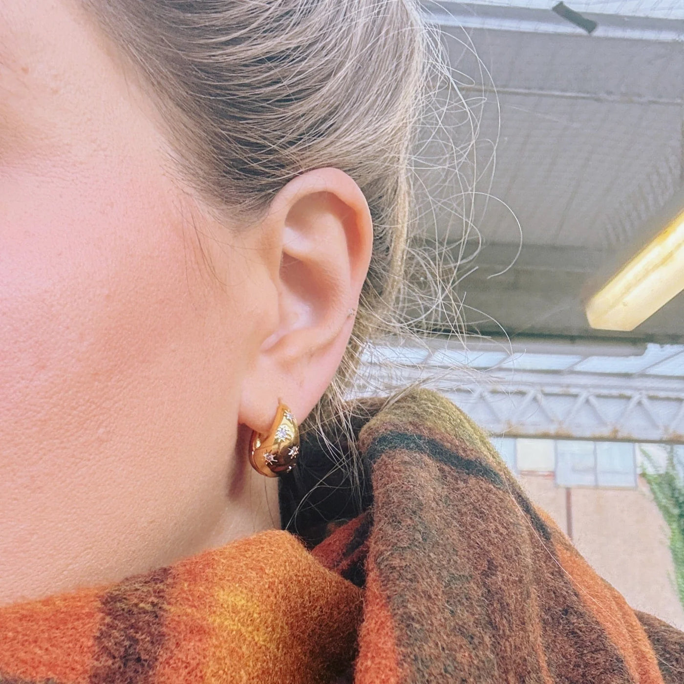 Tapered Crystal Starburst Hoop Earrings (medium)