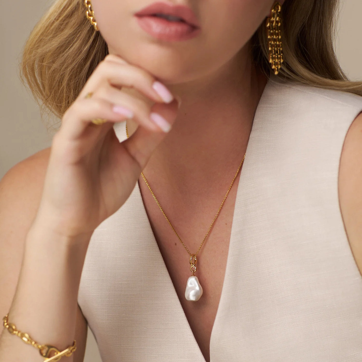 Statement Pearl Drop Necklace 31469