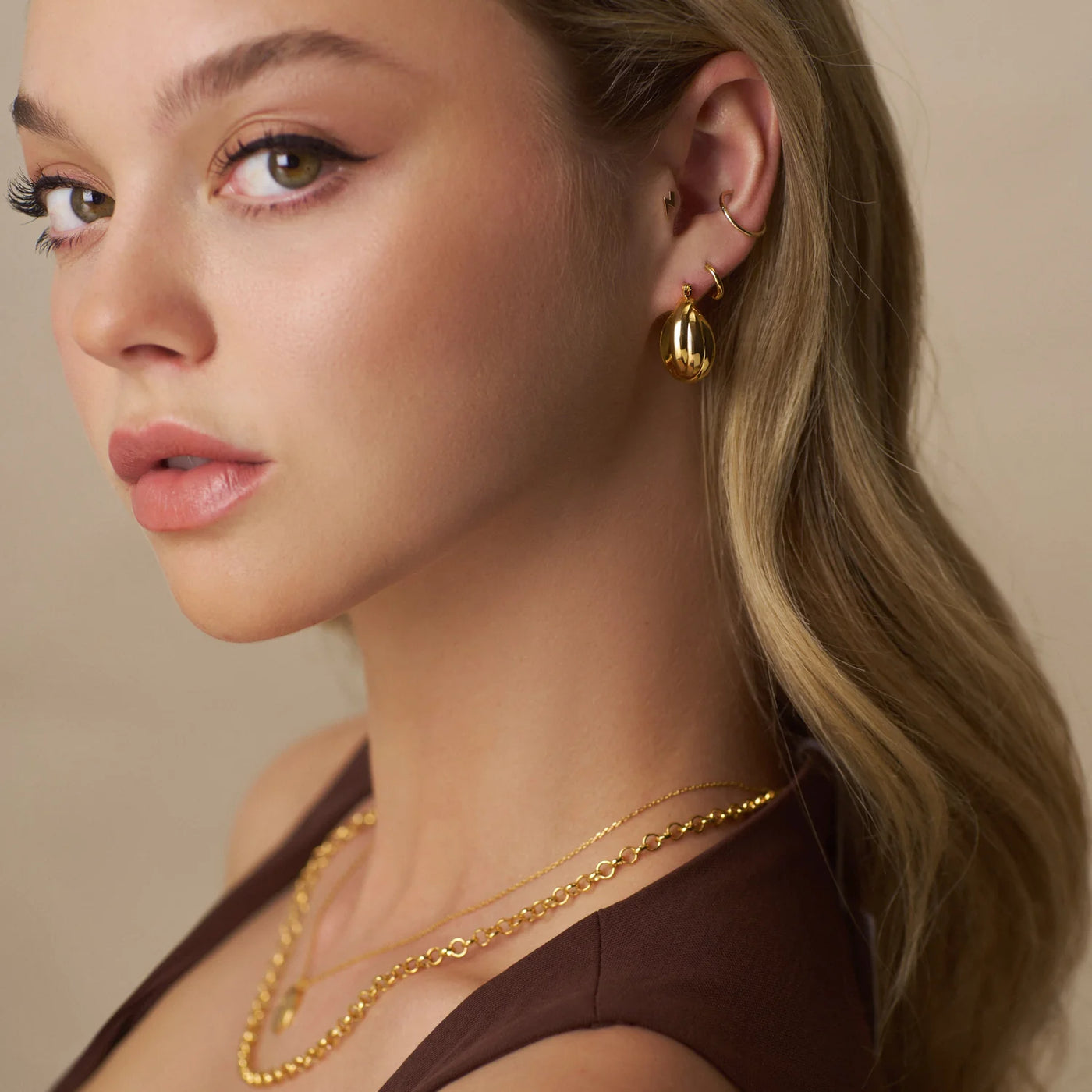 Small Interlocking Hoop Earrings 31450